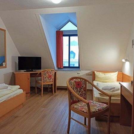 Gastehaus Deggendorf Hotel ภายนอก รูปภาพ