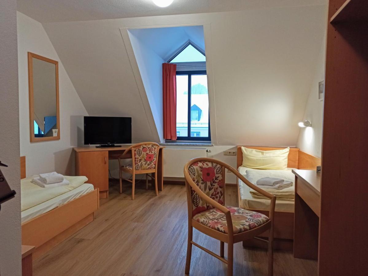 Gastehaus Deggendorf Hotel ภายนอก รูปภาพ